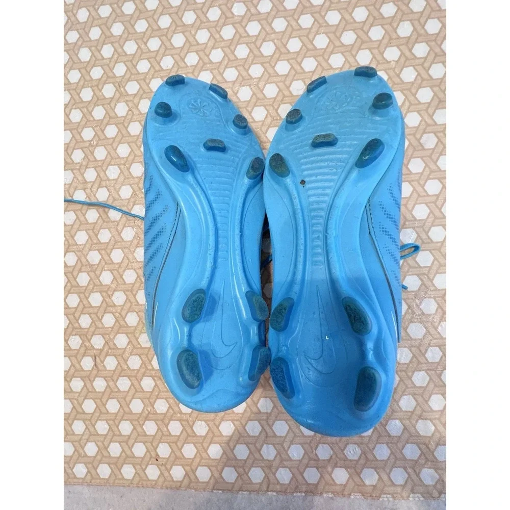 Nike Phantom Luna 2 Club FG Blue Soccer Cleats Size‎ 6Y FJ2601-400